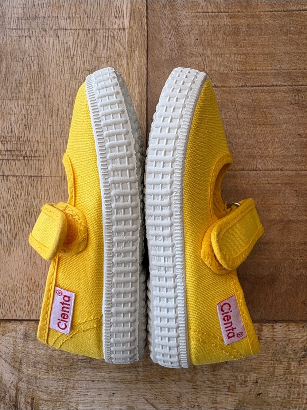 Like new Cienta Yellow Canvas Mary Jane Shoes size 21 - Picture 6 of 7